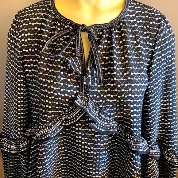 BNWT Max Studio Ruffles Blouse - Picture 2 of 4